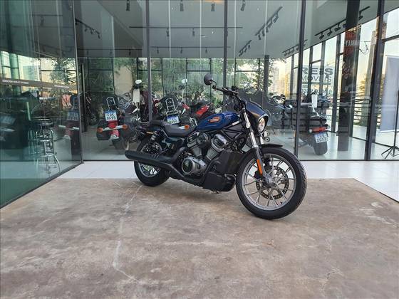 HARLEY-DAVIDSON NIGHTSTER SPECIAL 